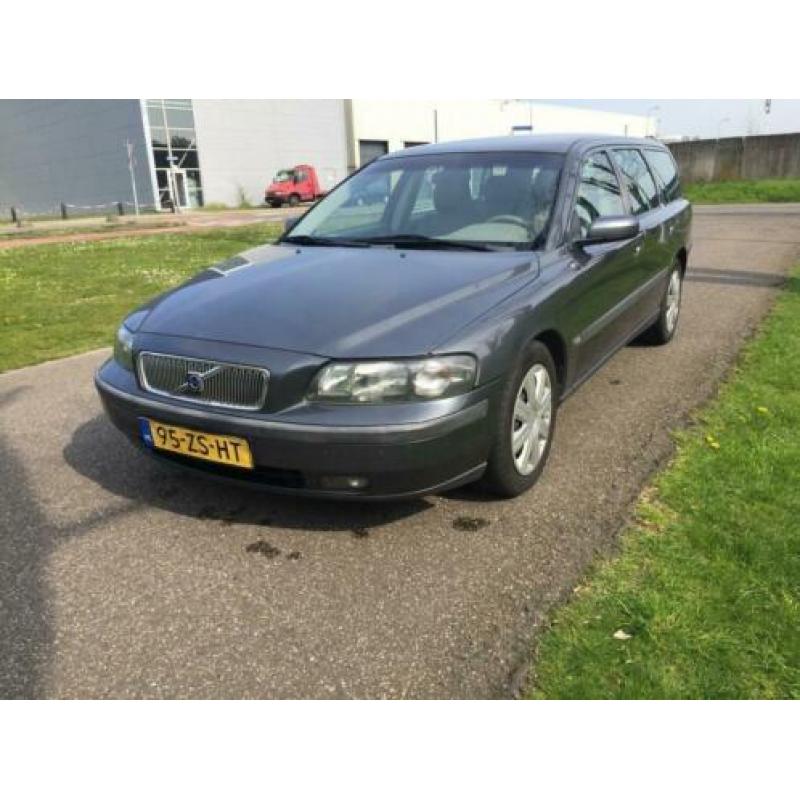 Volvo V70 2.4 D5 Geartronic /AUTOMAAT/AIRCO/YOUNG TIMER!