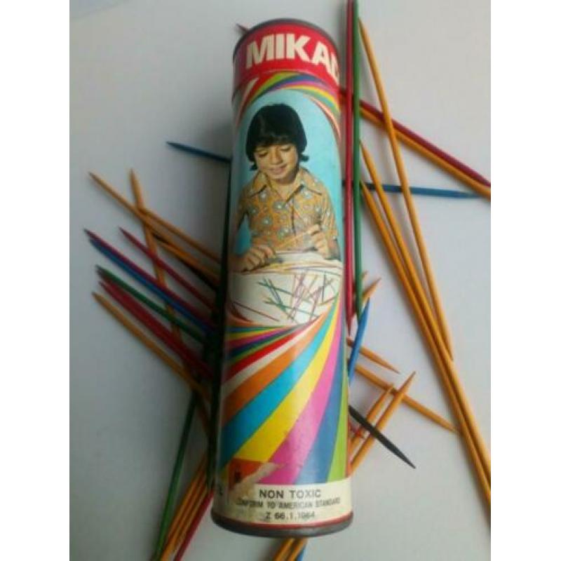 Spel Mikado uit jaren 60 nostalgie in karton koker.