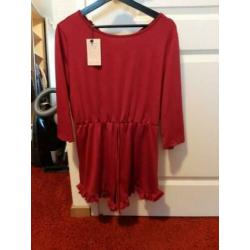 Mooie nieuwe rode jumpsuit/playsuit xl valt als maat 40