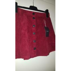 NIEUW!!! Wijnrood corduroy rokje Bershka, maat M/L