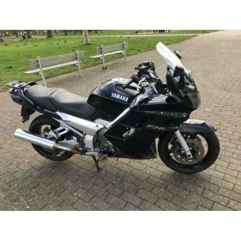 Yamaha fjr 1300 met slechts 57000 km in zeer mooie staat