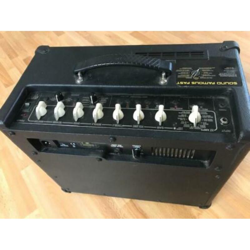 Versterker buis VOX Valvetronix VT15 (15 watt)