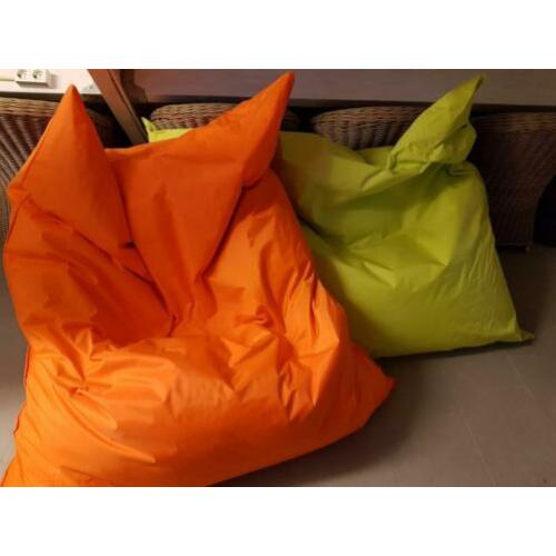 2 MEGA zitzakken????. 12 euro per stuk.????