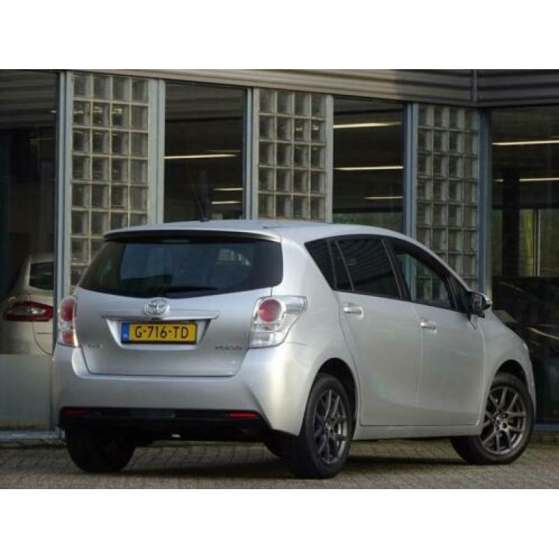TOYOTA Verso 1.6 NAVI PANORAMADAK 7-PERSOONS