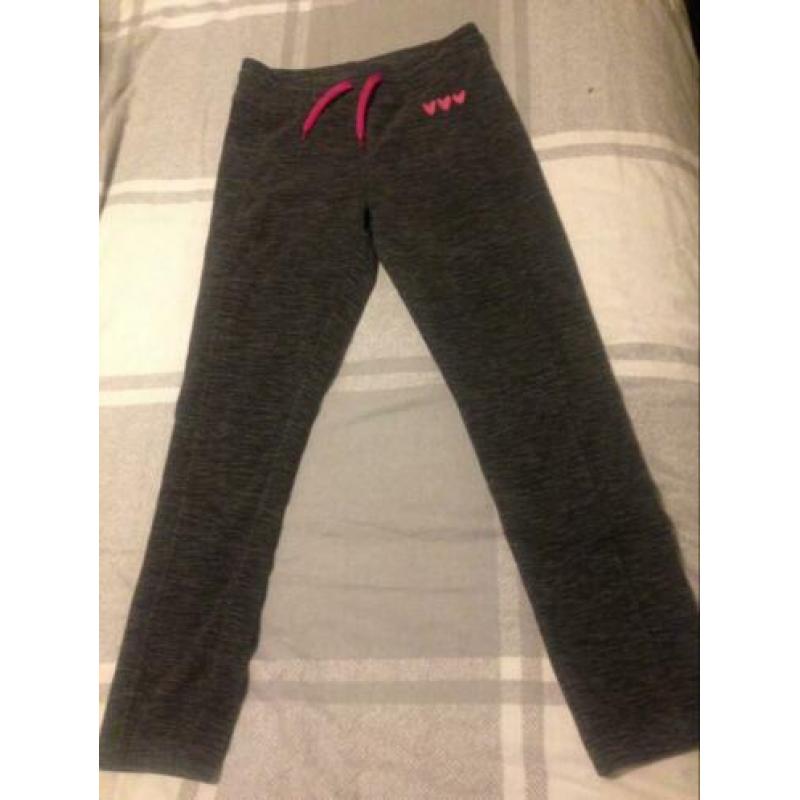 Trainingsbroek dunne Fleece maat 152