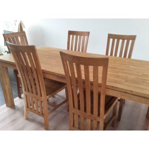 Zeer stevig TEAK tafel met zes bijpassende TEAK stoelen