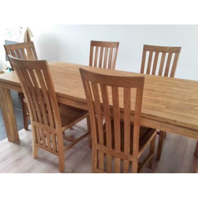 Zeer stevig TEAK tafel met zes bijpassende TEAK stoelen