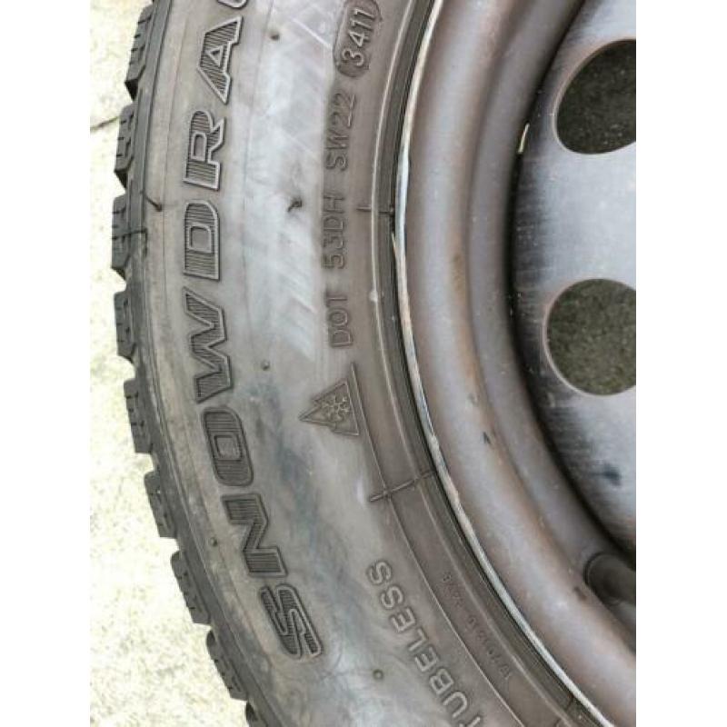 Bridgestone Winterbanden 175/70R14 op velg
