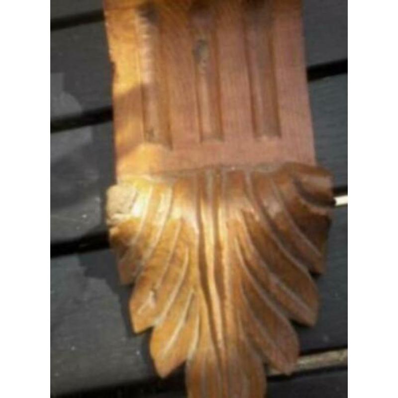 Leuke antieke kleine zuil van hout aangeboden...bieden!!!!