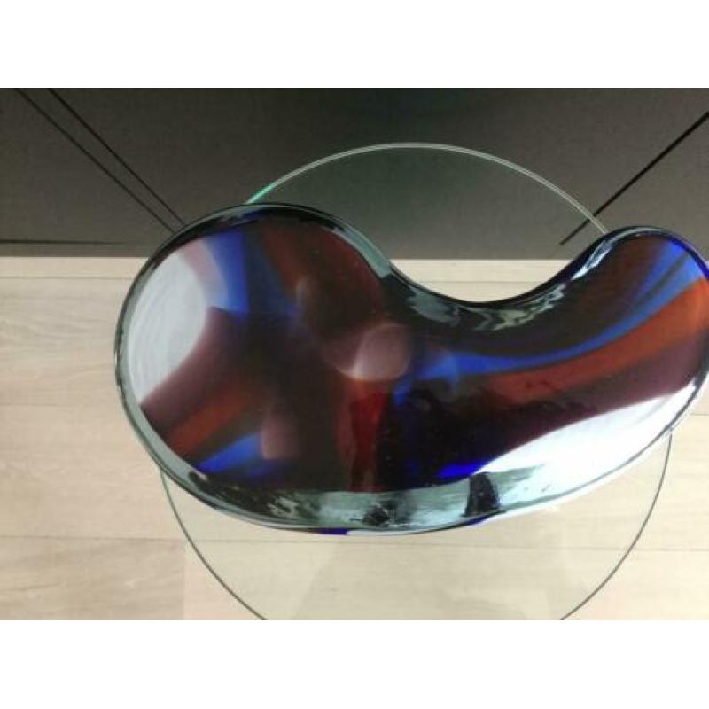 Zware glazen vaas, fraai design