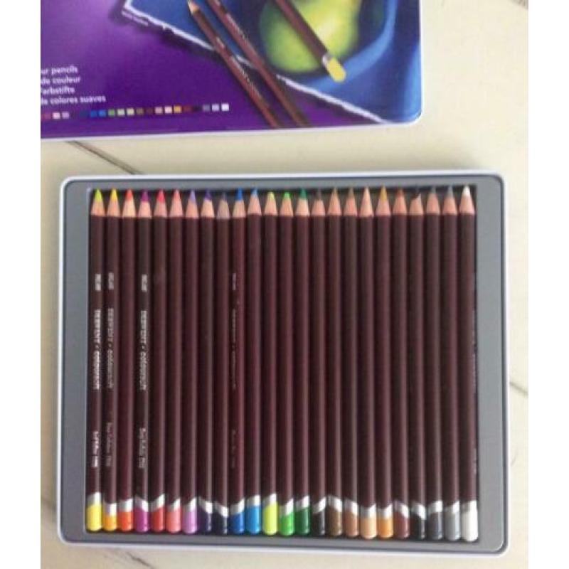 Derwent coloursoft 24