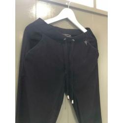 Rinascimento broek maat S valt als 36/38 zwart