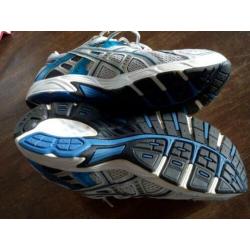Nieuwe Asics mt 42