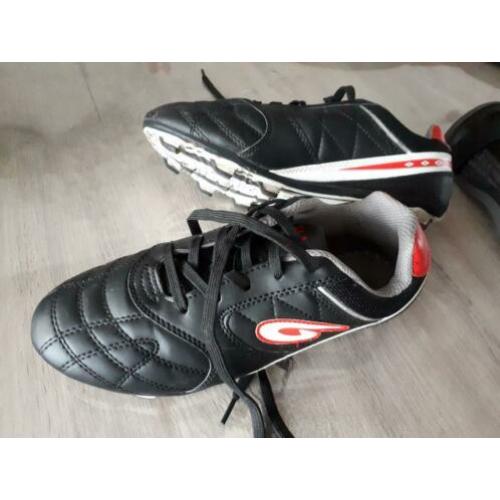 Panther voetbalschoenen maat 38 + beenbeschermers