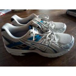 Nieuwe Asics mt 42