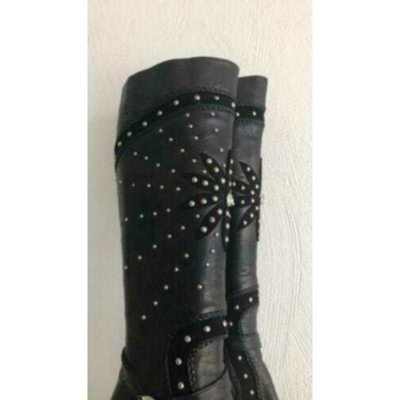 Hoge zwarte puntlaars mt39 met veel bling 47cm en hak 9cm