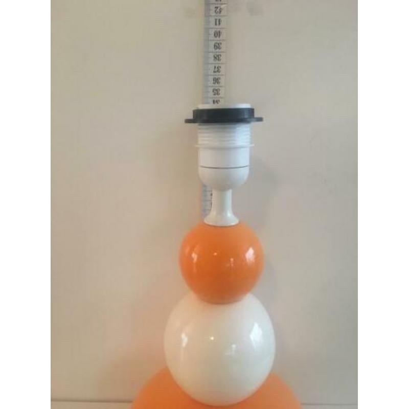 Tafellamp ‘bollen’ van aardewerk, oranje/wit 70’s feel