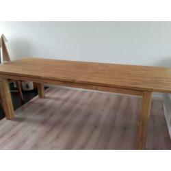 Zeer stevig TEAK tafel met zes bijpassende TEAK stoelen