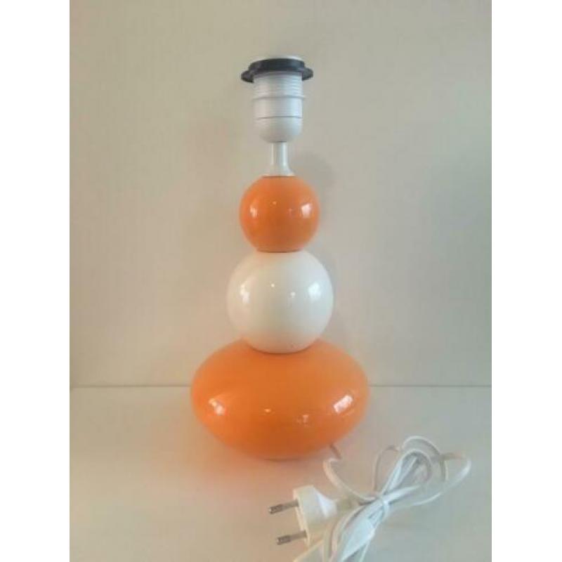 Tafellamp ‘bollen’ van aardewerk, oranje/wit 70’s feel