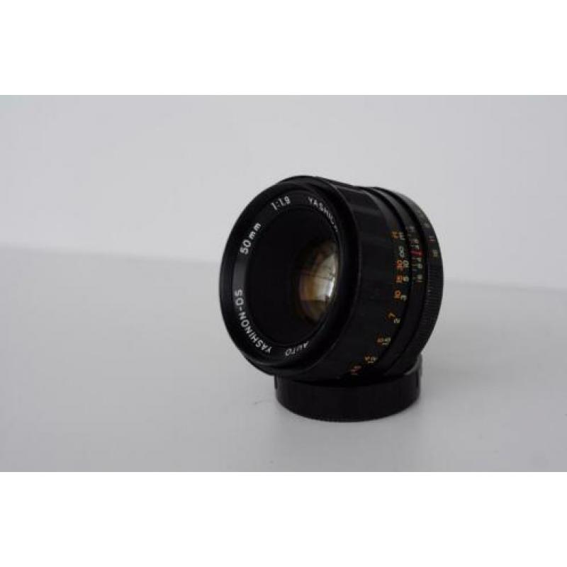 Yashica 50mm 1.9 (M42)