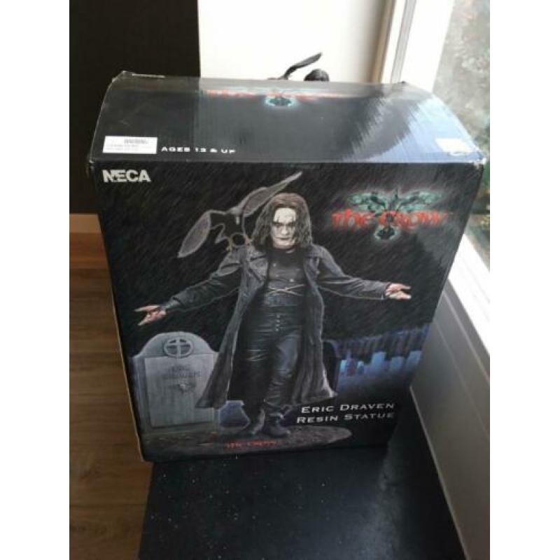 Neca - The Crow statue limited edition
