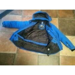 Ski/windjack mountain peak mt 152