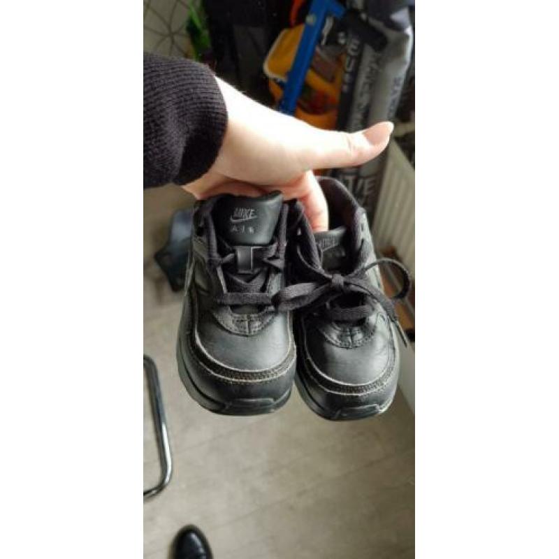 nike maat 23.5