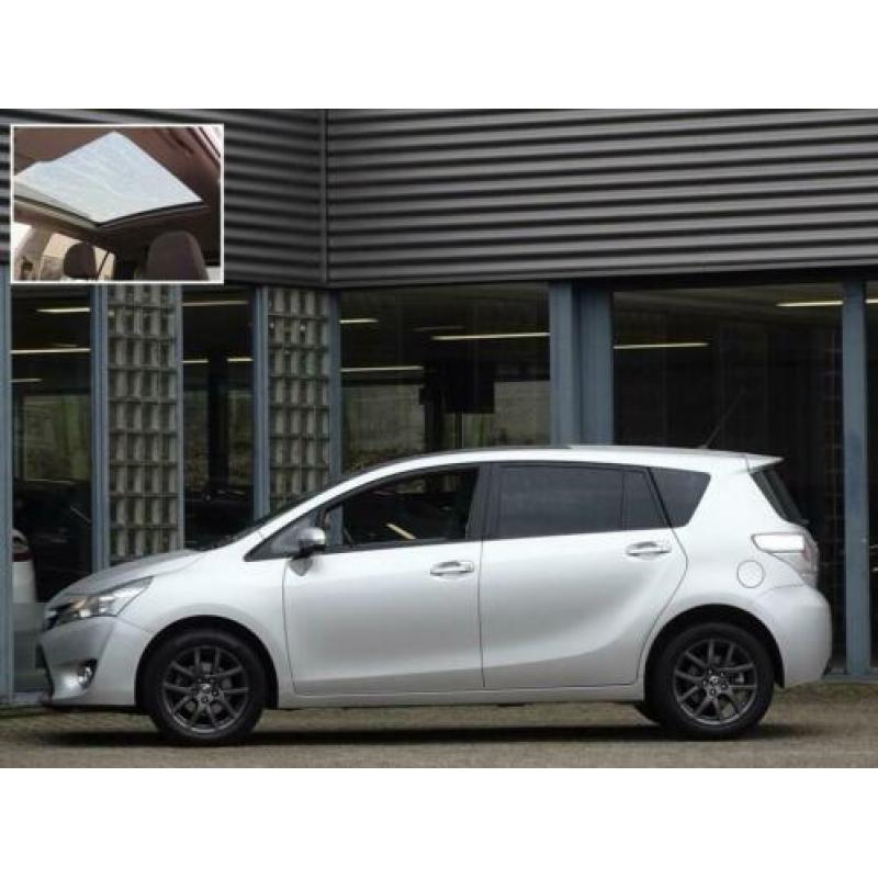 TOYOTA Verso 1.6 NAVI PANORAMADAK 7-PERSOONS