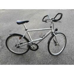 Mercedes fiets van aluminium