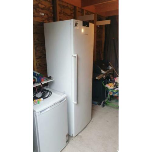 Bosch vriezer staand No Frost, 180 cm