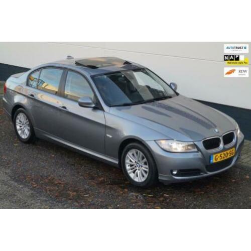 BMW 3-serie 320i Sportstoelen Xenon Navi Schuifdak !