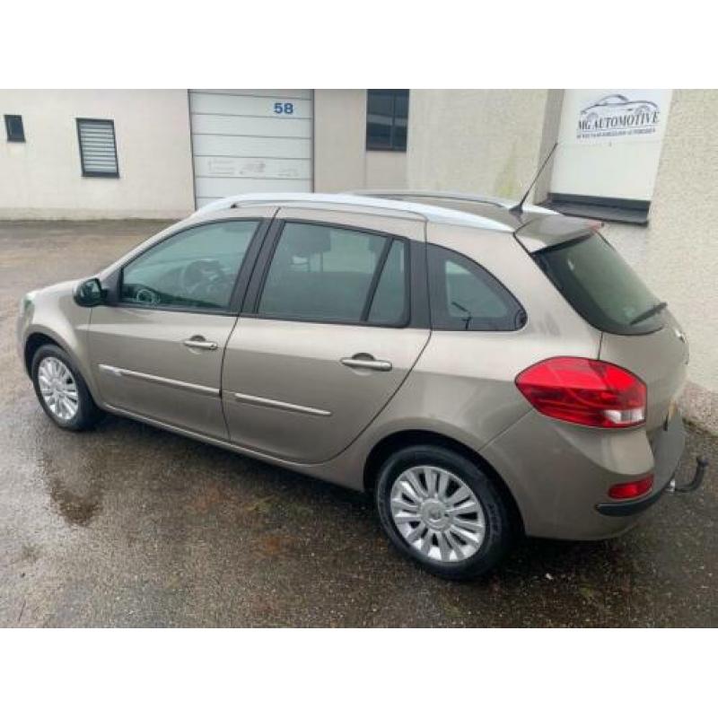 Renault Clio Estate 1.2-16V Collection NL auto, NAP