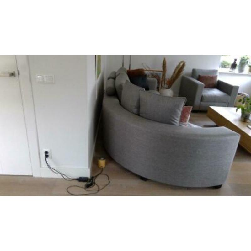 Lounge bank