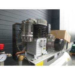 Actie!! Airpress HK 700-300/5,5 Pk/300 Liter ketel!!