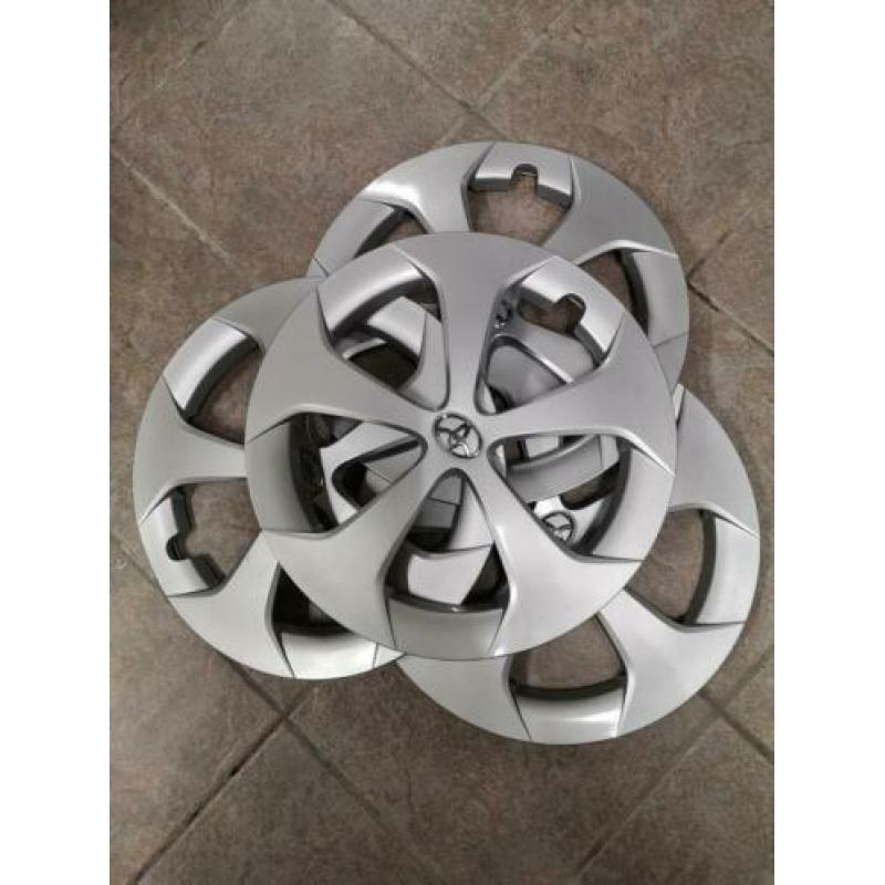 Originele wieldoppen Toyota nooit gebruikt