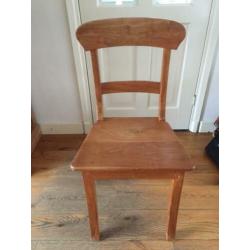 Eetkamer stoelen van teak hout