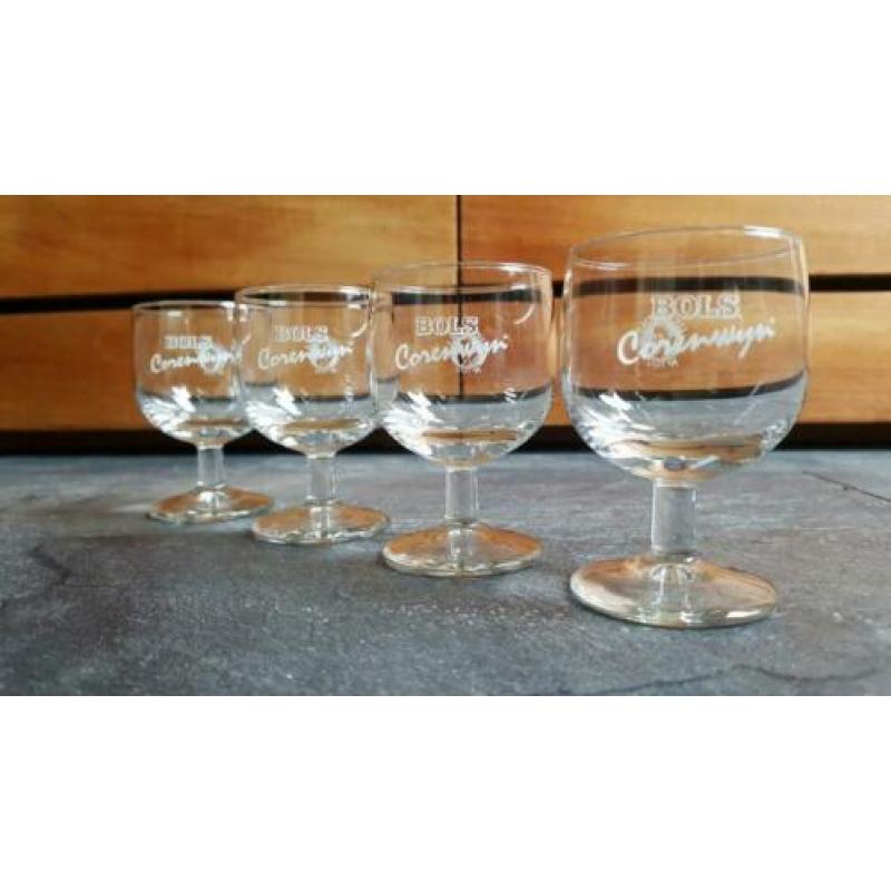 4 Lucas Bols Corenwijn jenever glaasjes borrelglaasjes zgan