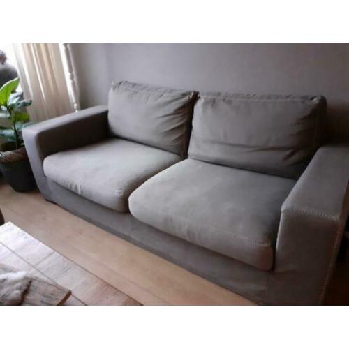 Mooie bank met bijbehorende loveseat
