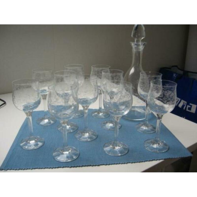 Schit 13 delige antiek kristal glasservies bijp. karaf€45.00