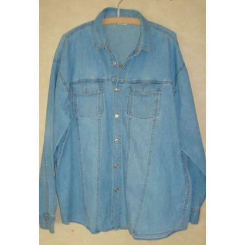2 spijker/denim blouses 1 met drukkers en 1 met knopen XL