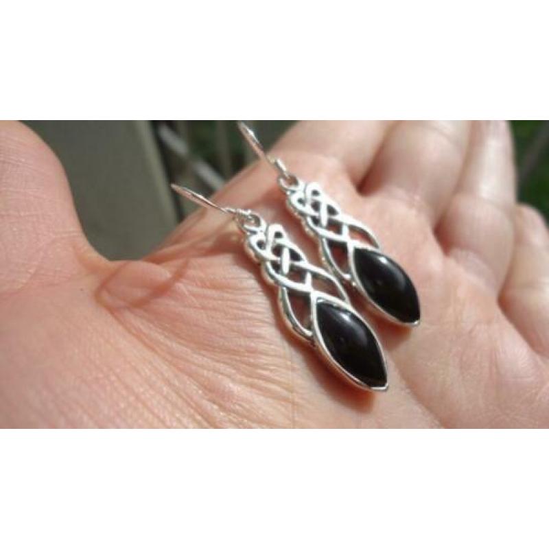 925 zilver oorbellen met onyx en keltische knopen - Vanoli