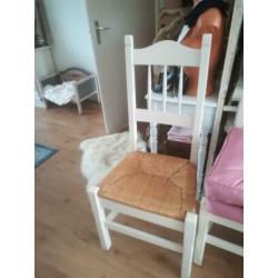 Brocante eetkamer stoelen