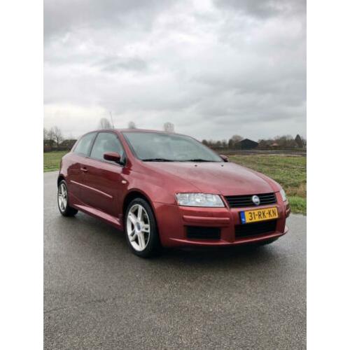 Fiat Stilo 2.4 20V 3DR 5M 2005 Rood