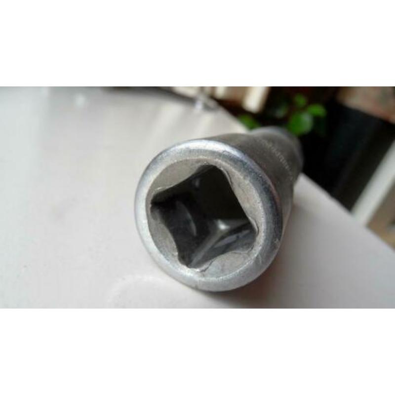 Gedore D19L dop maat 17 1/2 aandrijving