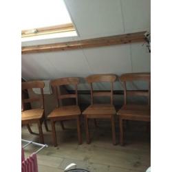 Eetkamer stoelen van teak hout