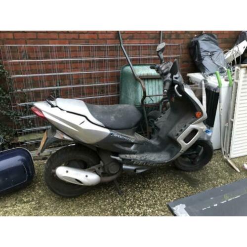 Peugeot speedfight 2 met iets werk