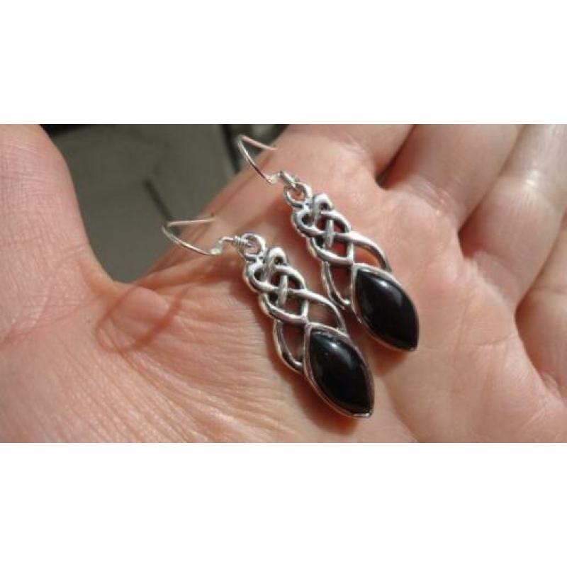 925 zilver oorbellen met onyx en keltische knopen - Vanoli