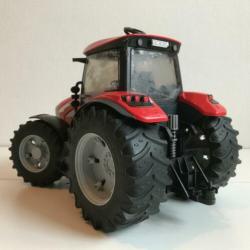 Bruder tractor Massey Ferguson en aanhanger met schotten