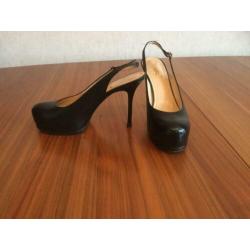 Yves saint Laurent pump maat 40