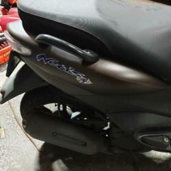 Yamaha Neo's 4-takt opknapper/schade scooter.